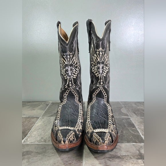 CARRETA HANDCRAFTED LEATHER COWBOY ARTISANAL WINGED FLEUR DE LIS BOOTS. - Picture 6 of 13